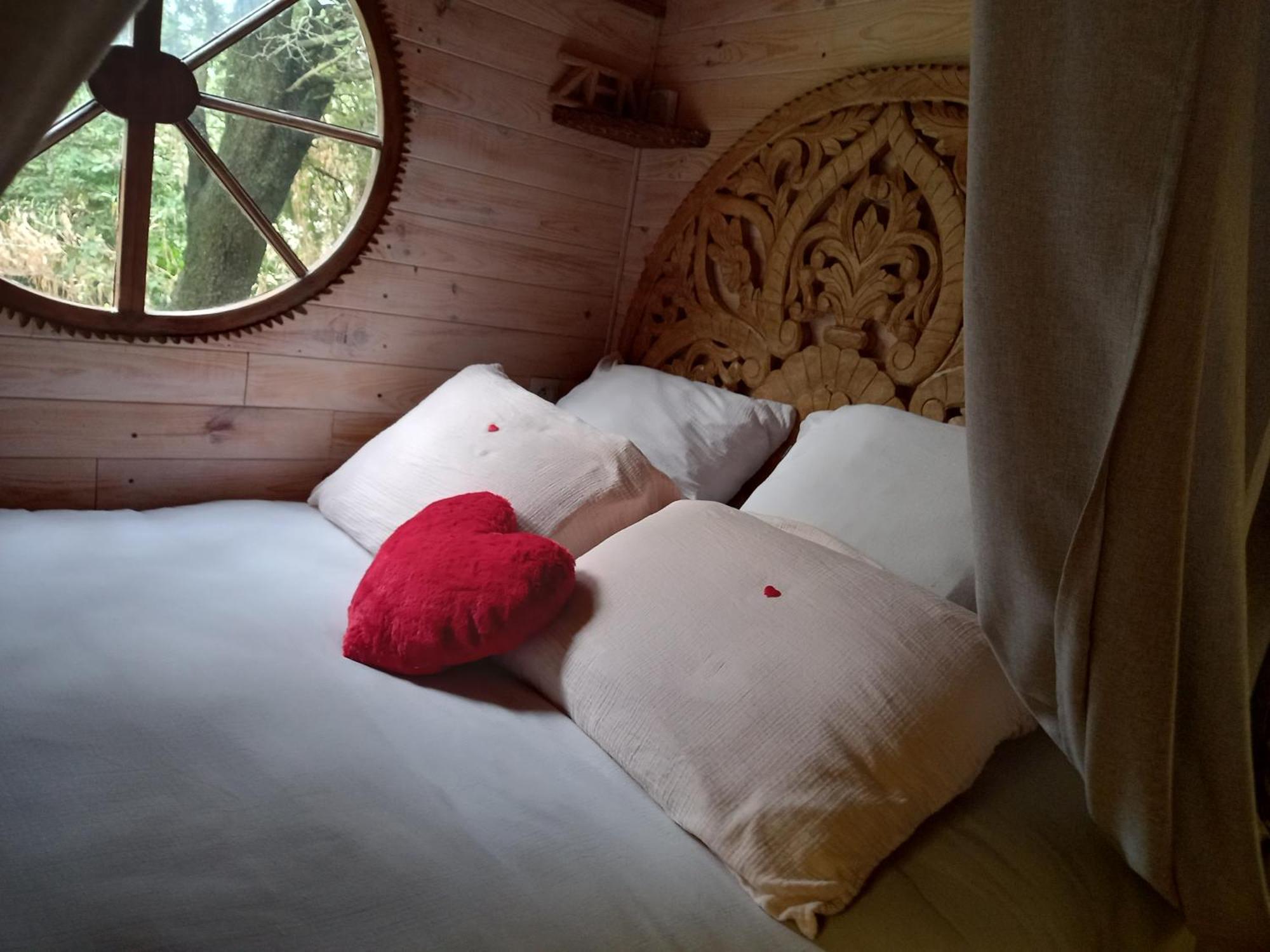 La Roulotte Du Petit Paradis Saint-Rémy-de-Provence 외부 사진