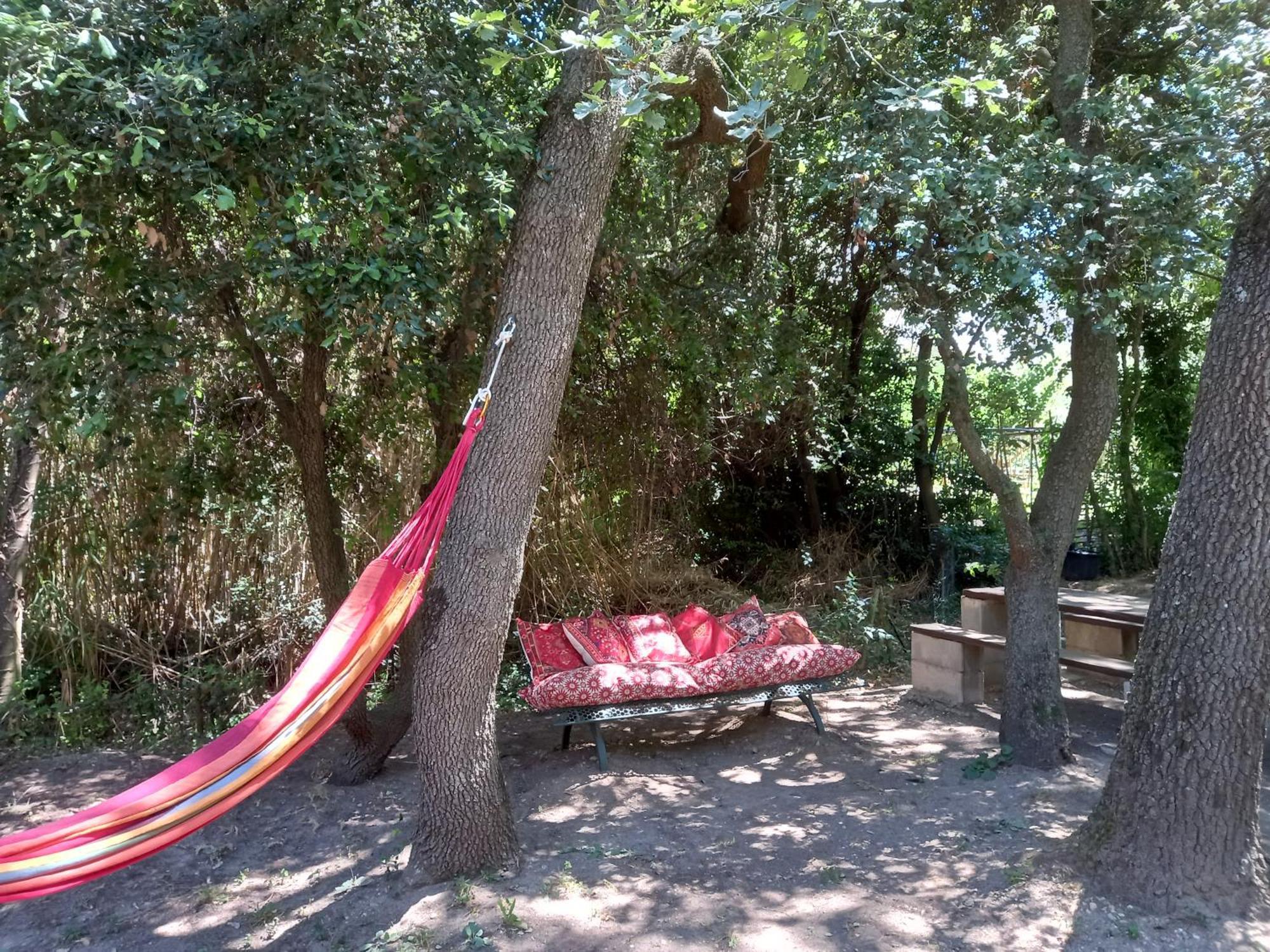 La Roulotte Du Petit Paradis Saint-Rémy-de-Provence 외부 사진